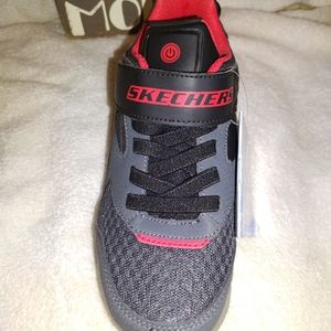 NWT Boys Skechers Ice Light Up Shoes